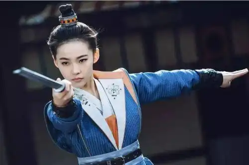 推荐一本超有人气架空历史小说,内容精彩绝伦,作品连载过半时作者已一举封神
