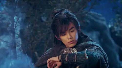 斗破苍穹吴磊剧中开挂进阶被称小猪蹄子
