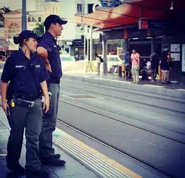 访谈她是匆匆那年女主,更是摄影师何泓姗