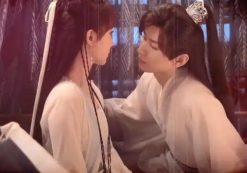 沉香如屑甜蜜的吻戏合集,成毅自己按头亲,男主也太会了吧