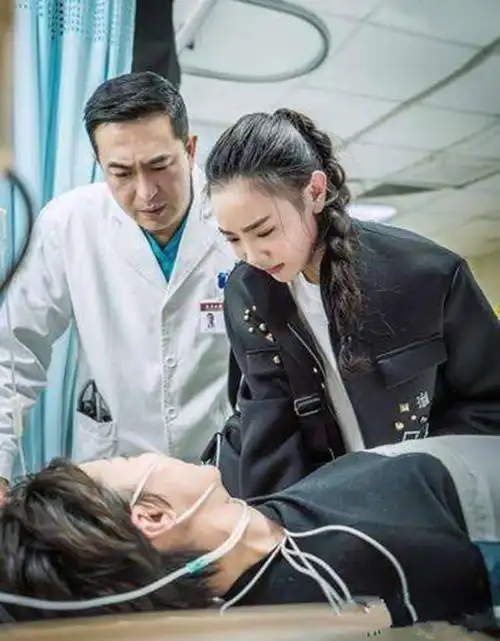 张嘉译的女儿们,前4个都火了,只有她被遗忘