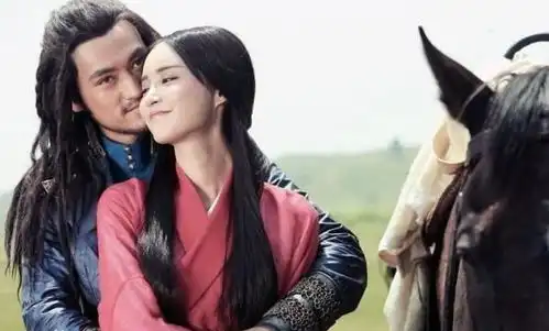 与袁弘在争议里幸福得像花一样,张歆艺还真不是传闻中的二姐