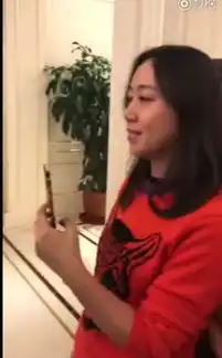 冯小刚派对苗苗伴舞旁边有人起哄被陈道明怒喷
