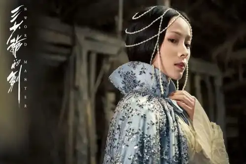 曾插足邓超婚姻,今被爆隐婚生两娃,如今风头却比孙俪还高
