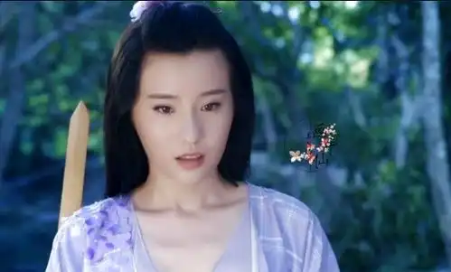 有一种整容叫花千骨的轻水,留刘海染紫发,美不敢认
