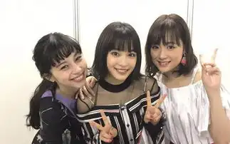 20岁女星为拍新戏,被制片方要求禁止恋爱,还要家长监视