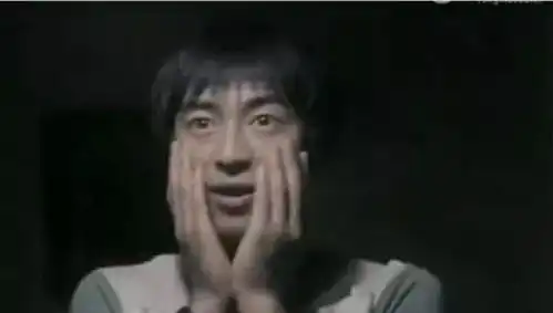 张嘉译走路姿势真的不是刻意,成名的背后都是心酸史,越老越吃香
