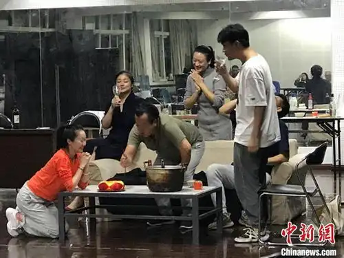 专访导演陈大联12.3坪反省蜗居里的人伦