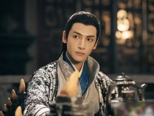 皓衣行官宣定档罗云熙造型太撩人了,能否超越山河令
