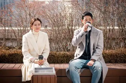 有资源经常请吃饭的漂亮姐姐再丧,也要齁甜的活着