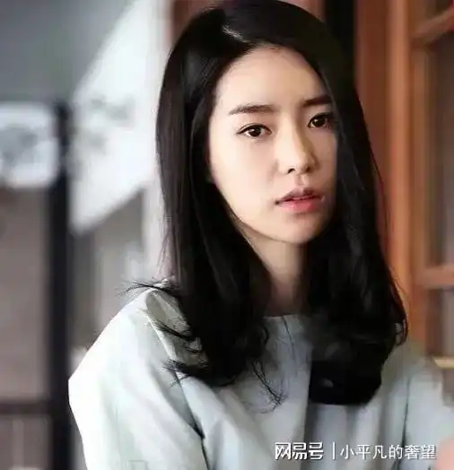 德艺双馨的女星黑暗荣耀女主林智妍
