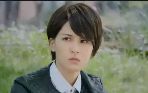 还记得终极一班的雷婷吗如今30多岁留长发,美到让人认不出
