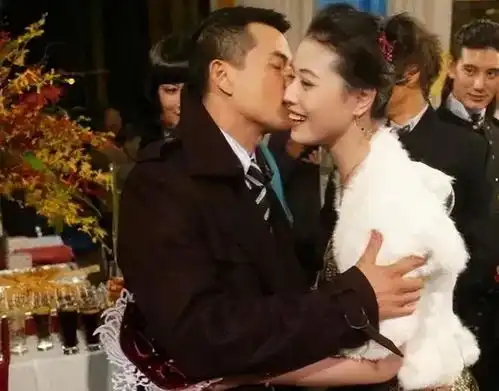 看了周海媚的旧照,才明白黎明吕良伟为啥前仆后继,千娇百媚
