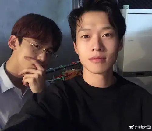 论坛体扒一扒我们学校那位白老师
