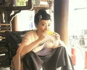 娱乐圈的吃货女星,景甜最爱烤串,赵丽颖爱吃龙虾,唐嫣喜爱甜品
