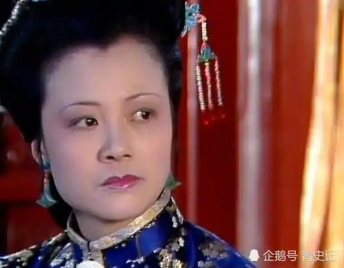 婆婆尤氏为什么一口咬定秦可卿有孕答案就藏在贾蓉身上
