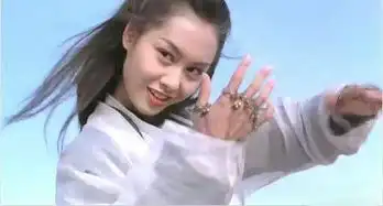 这妖怪是佛灯芯,实力与悟空相同,是紫霞仙子吗