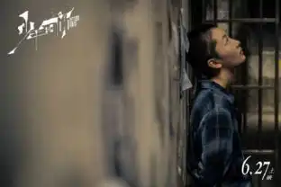 少年的你新一波剧照来了,周冬雨这寸头造型,五官抗住了
