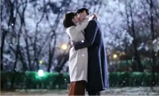 当你沉睡时收视第一,剧组公开李钟硕幕后花絮照