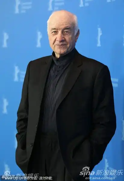 高清组图阿明缪勒斯塔尔现身被授予终身成就奖
