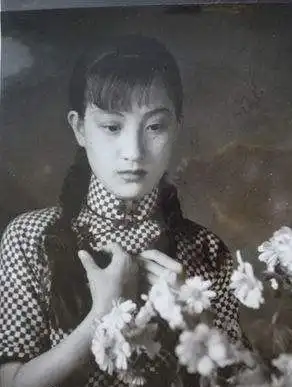 金嗓子名伶,周璇老照片