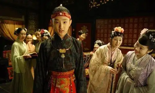 人生赢家参加综艺节目拿个冠军,顺便找个颜值高身材好的女友
