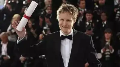 无限绝望中抓住的一丝希望
