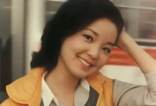 靡靡之音终结者,那英山寨她起家,66岁追平邓丽君获殿堂荣誉
