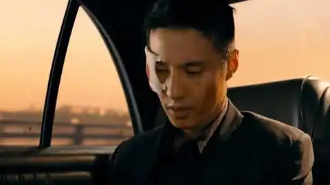 大叔除了金牙都会嚼碎,罪犯不堪一击
