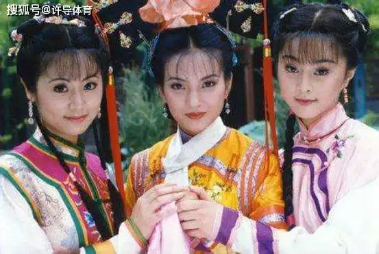 新还珠格格演员们现状,配角完成逆袭,尔康和小燕子结婚生子
