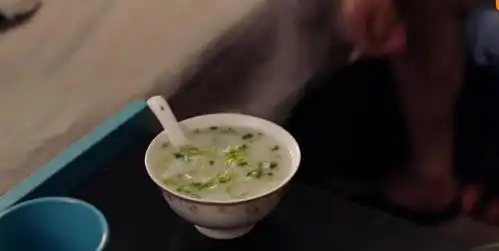 追爱家族男三号也太惨了吧,吃的用的穿的骑的戴的全是绿色