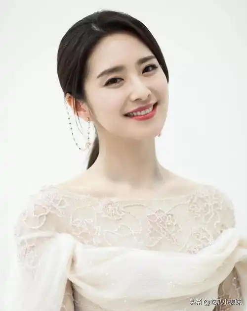 刘烨,优雅气质,微微一笑很倾城