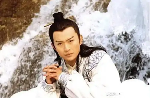 他是金庸笔下的二流高手,却是梁羽生武侠中的天下第一大宗师