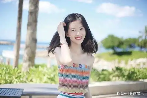 挺过老公性丑闻奶茶妹拒当谋女郎身价破百亿,健身照美艳性感
