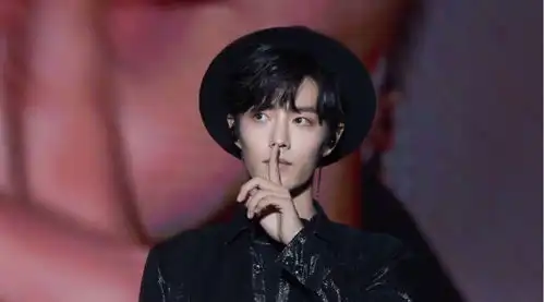 青春环游记2暴雨过后让嘉宾下水划船,蓝台老毛病又犯了
