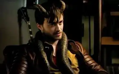 哈利波特长出犄角丹尼尔新片变地狱恶魔