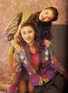 曝赵薇早年青涩旧照林青霞孙俪高圆圆无整容无ps年代明星旧照开扒