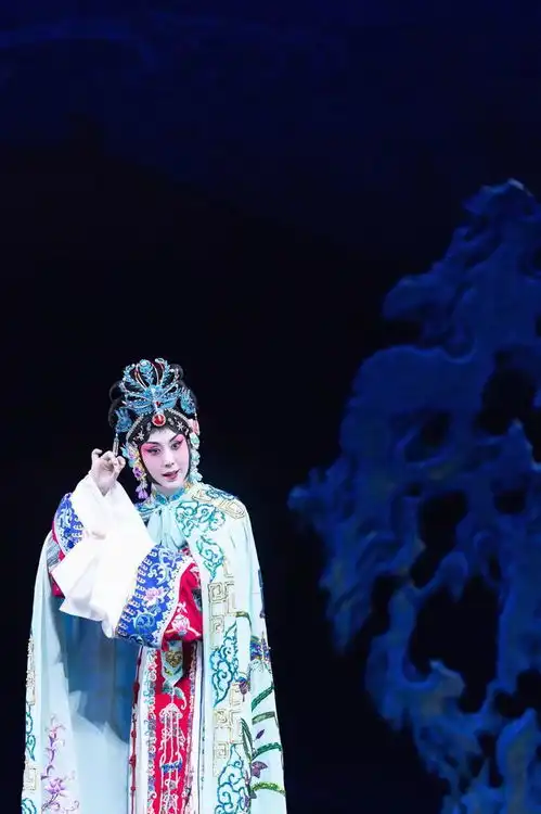 史依弘西施之美,在外表更在意境
