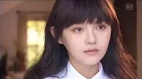 新版泡沫之夏要上线女主比大s美么