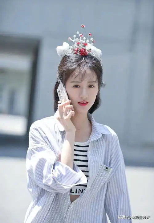 落花时节又逢君袁冰妍刘学义新剧照太养眼,古偶剧颜值模板呀
