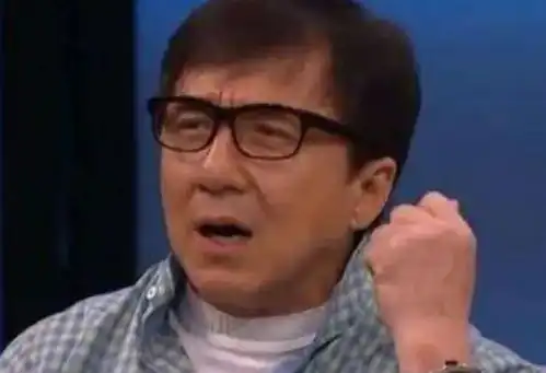 拒绝成龙800万邀约的元华,却跑去参演陈思诚的戏,拿20万的片酬
