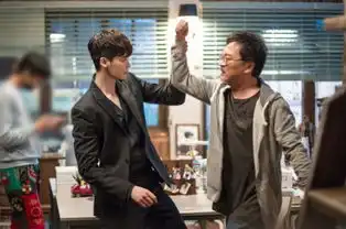 w两个世界花絮照李钟硕打戏无ng通过获好评