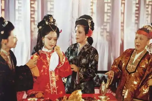 君子与小人聊聊红楼梦里贾家的穷亲戚们