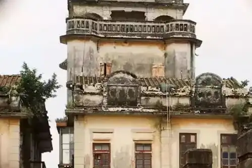 位于广东的梅家大院,曾是电影让子弹飞的取景地,现无人问津