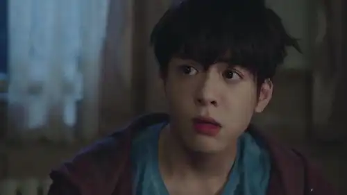 快把我哥带走时秒吃面哭了,骗时分是辣的哭,心疼时秒
