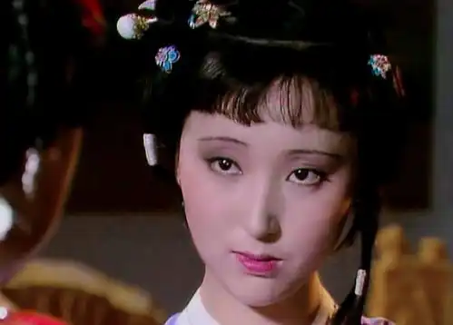 红楼梦名场面,九版宝玉为黛玉取字,谁才是颦颦最佳人选
