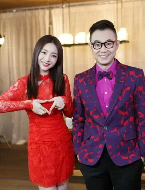 柳岩vs徐冬冬身材相似的两位女星,谁的演艺生涯更长呢
