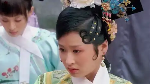 甄嬛传夏冬春为何会被华妃赏赐一丈红呢嚣张跋扈只是表面原因