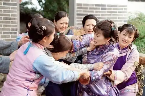 胡杏儿为孙俪补过生日亲密合影娱乐圈真假闺蜜大起底