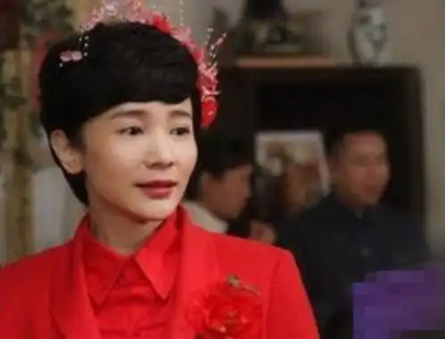 她16岁就出道拍戏,因甄嬛传红了起来,如今因反派被骂
